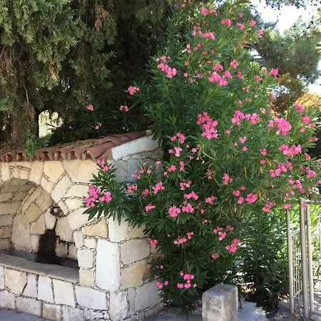Little House Silikou